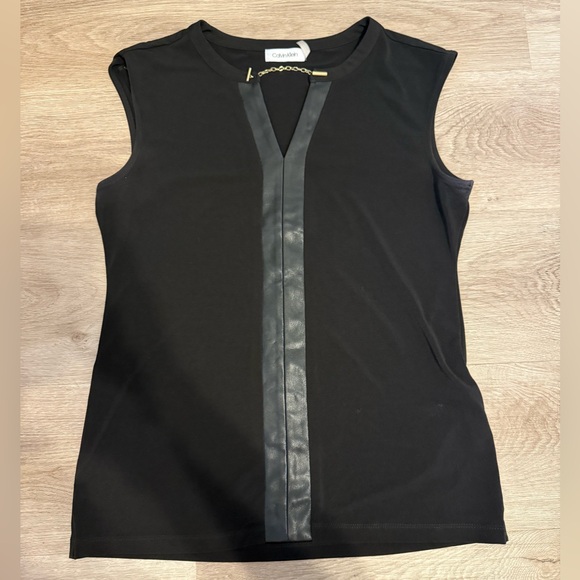 Calvin Klein Contrast-Trim Chain Neck Top size M - Picture 1 of 3